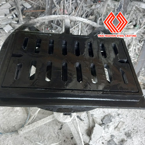 Iron gully grate